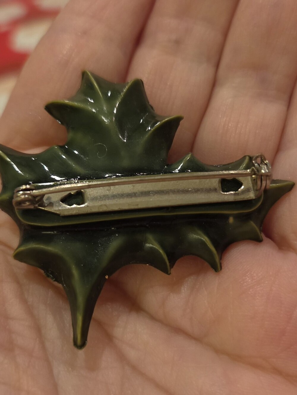 HOLLY CHRISTMAS BROOCH / PIN - Picture 2 of 3